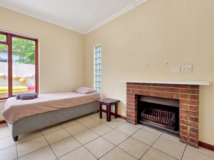 1 Bedroom Property for Sale in Bloubergrant Western Cape